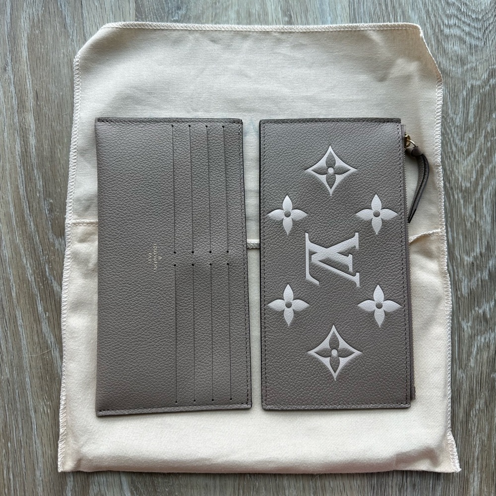 Louis Vuitton Clutch 100% AUTHENTIC